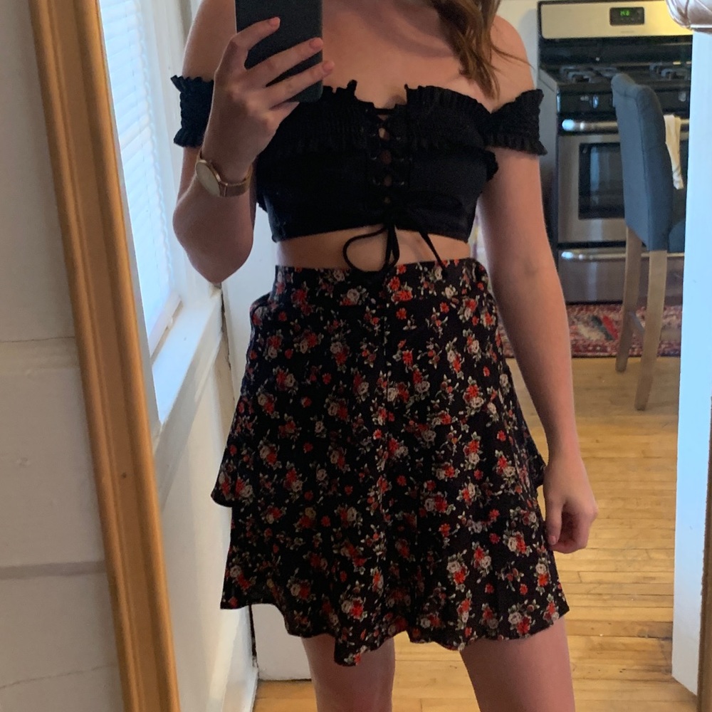 NWOT Zara Tiered Floral Skirt